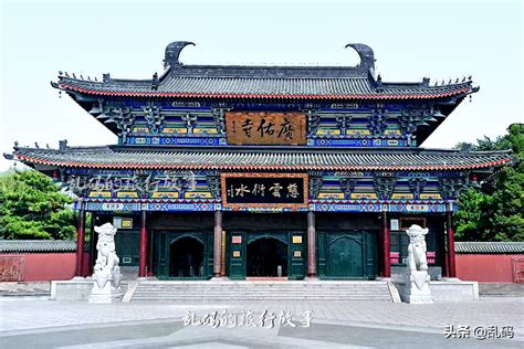 The Ancient Charm of  Liaoyang Confucian Temple – A Glimpse into History and Serenity!